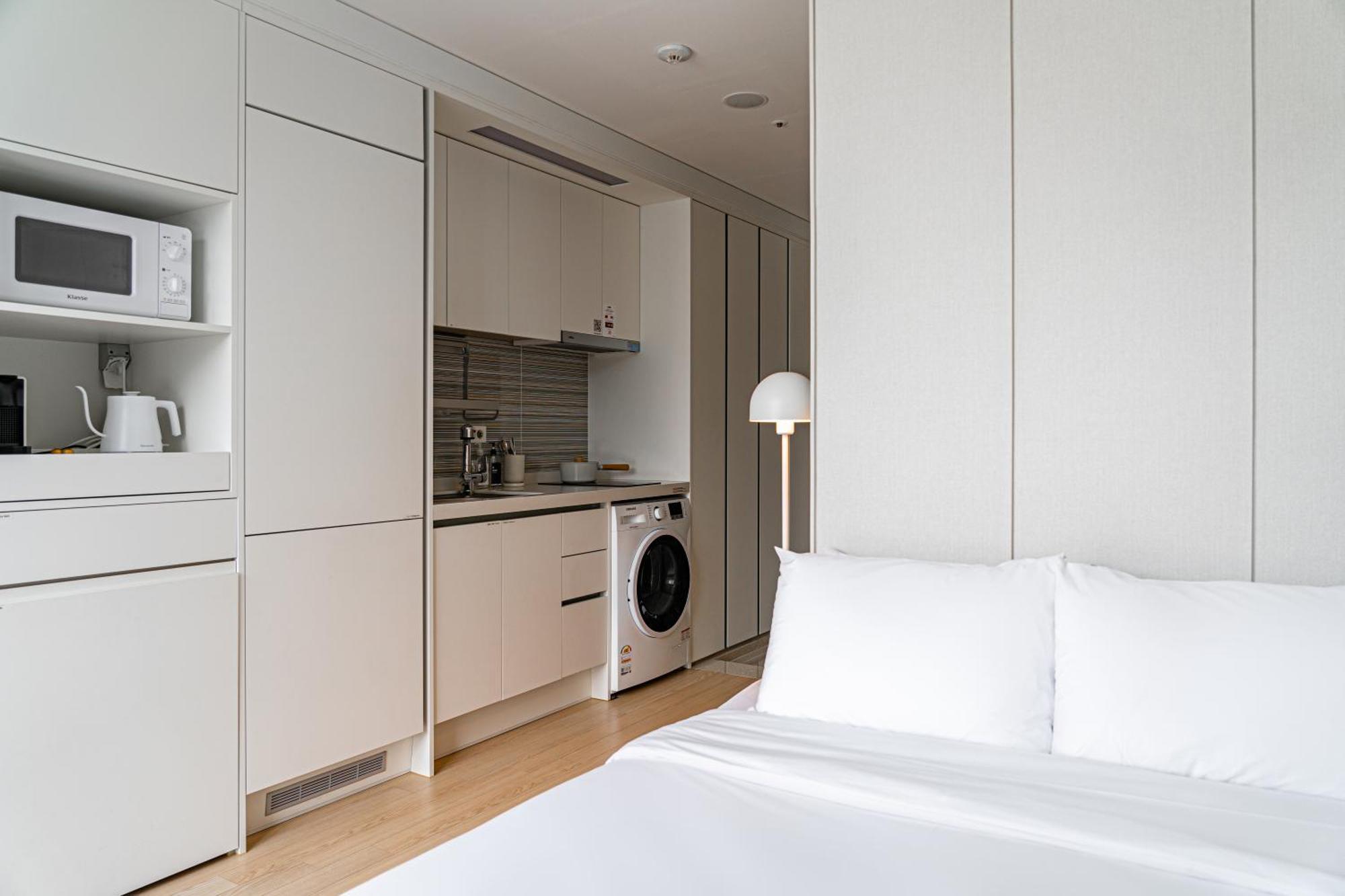 Urbanstay Myeongdong โซล ภายนอก รูปภาพ