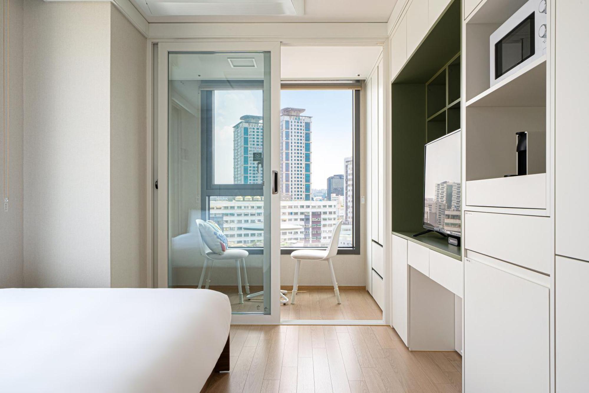 Urbanstay Myeongdong โซล ภายนอก รูปภาพ