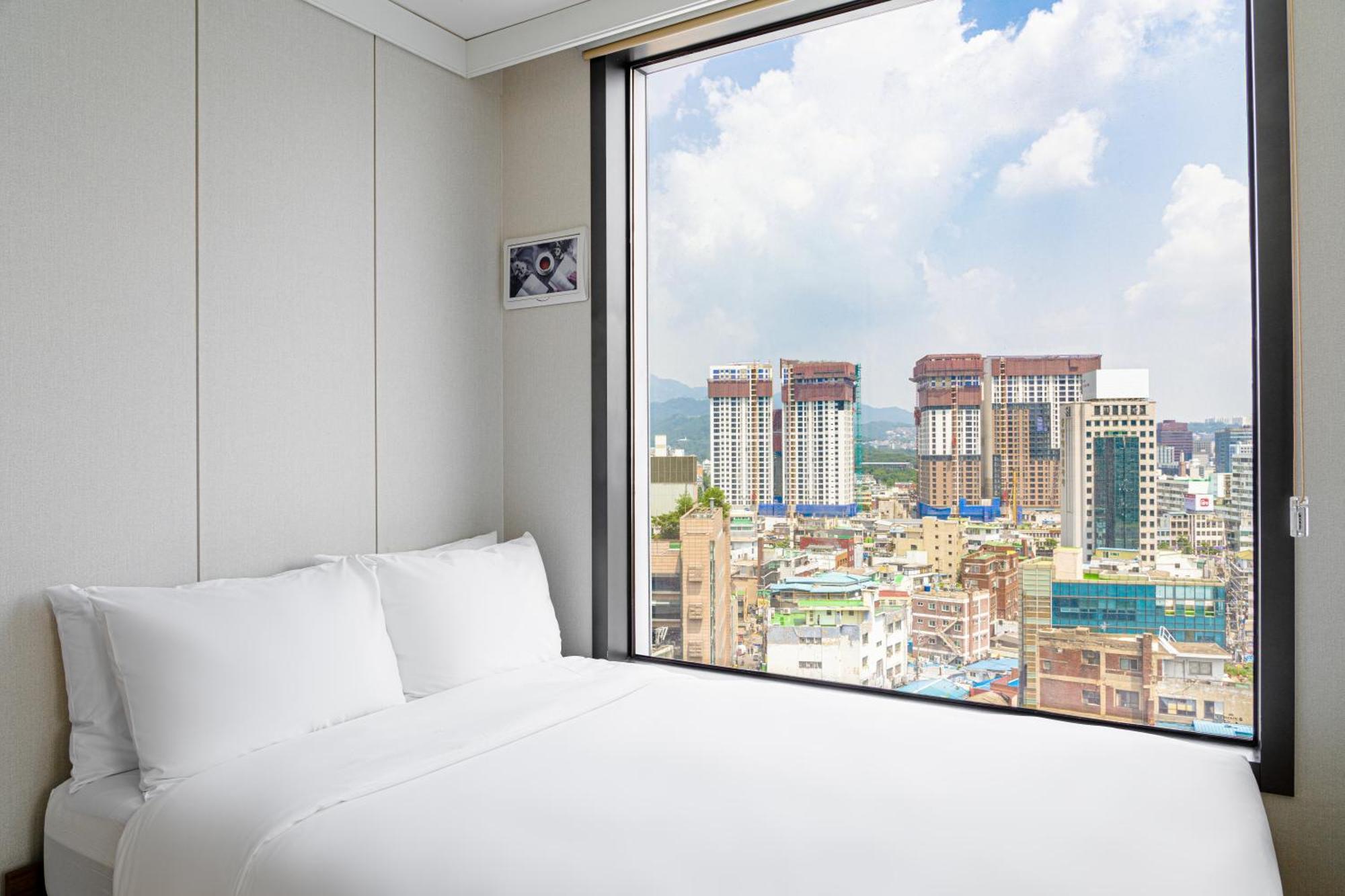 Urbanstay Myeongdong โซล ภายนอก รูปภาพ