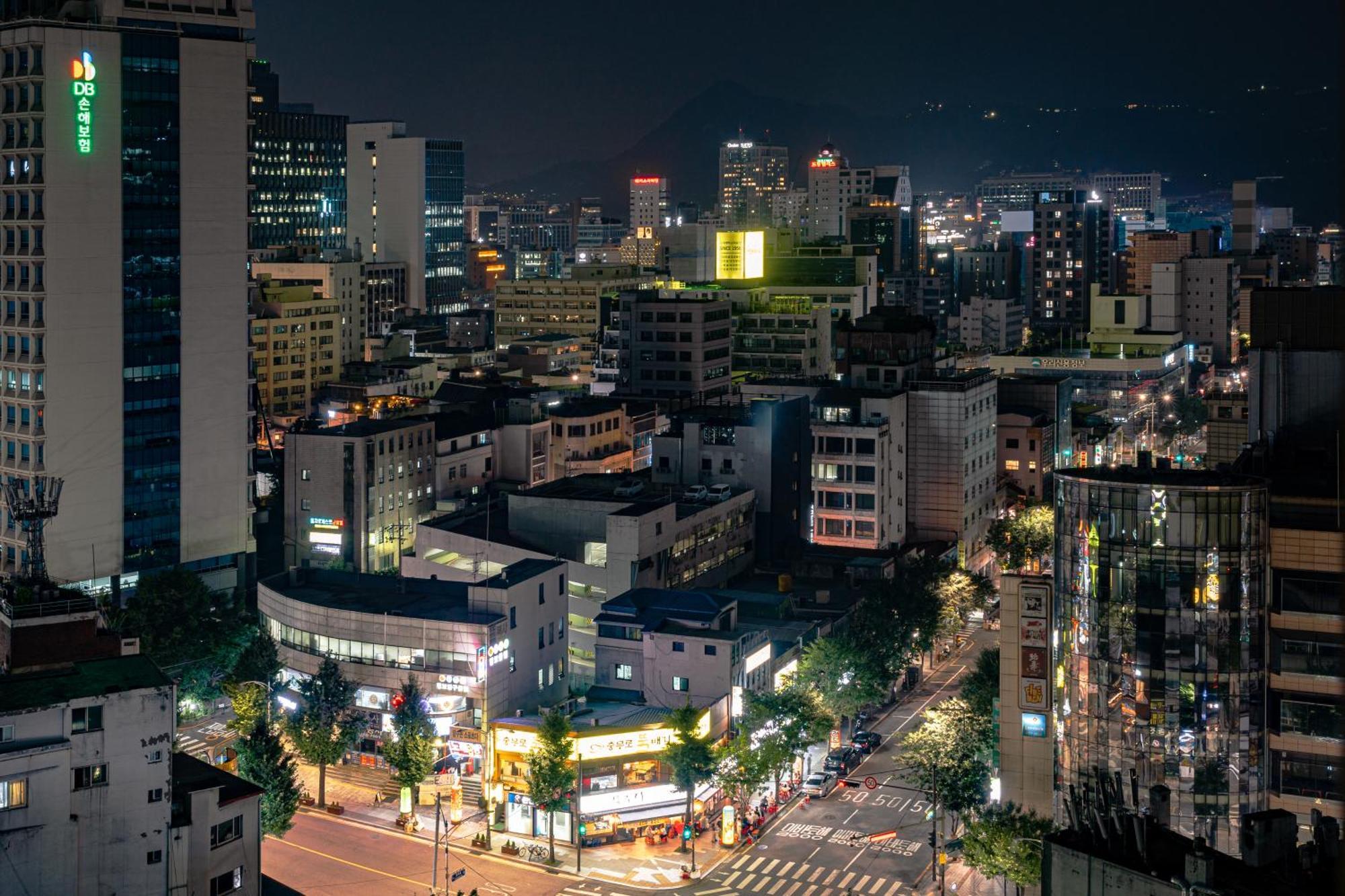 Urbanstay Myeongdong โซล ภายนอก รูปภาพ