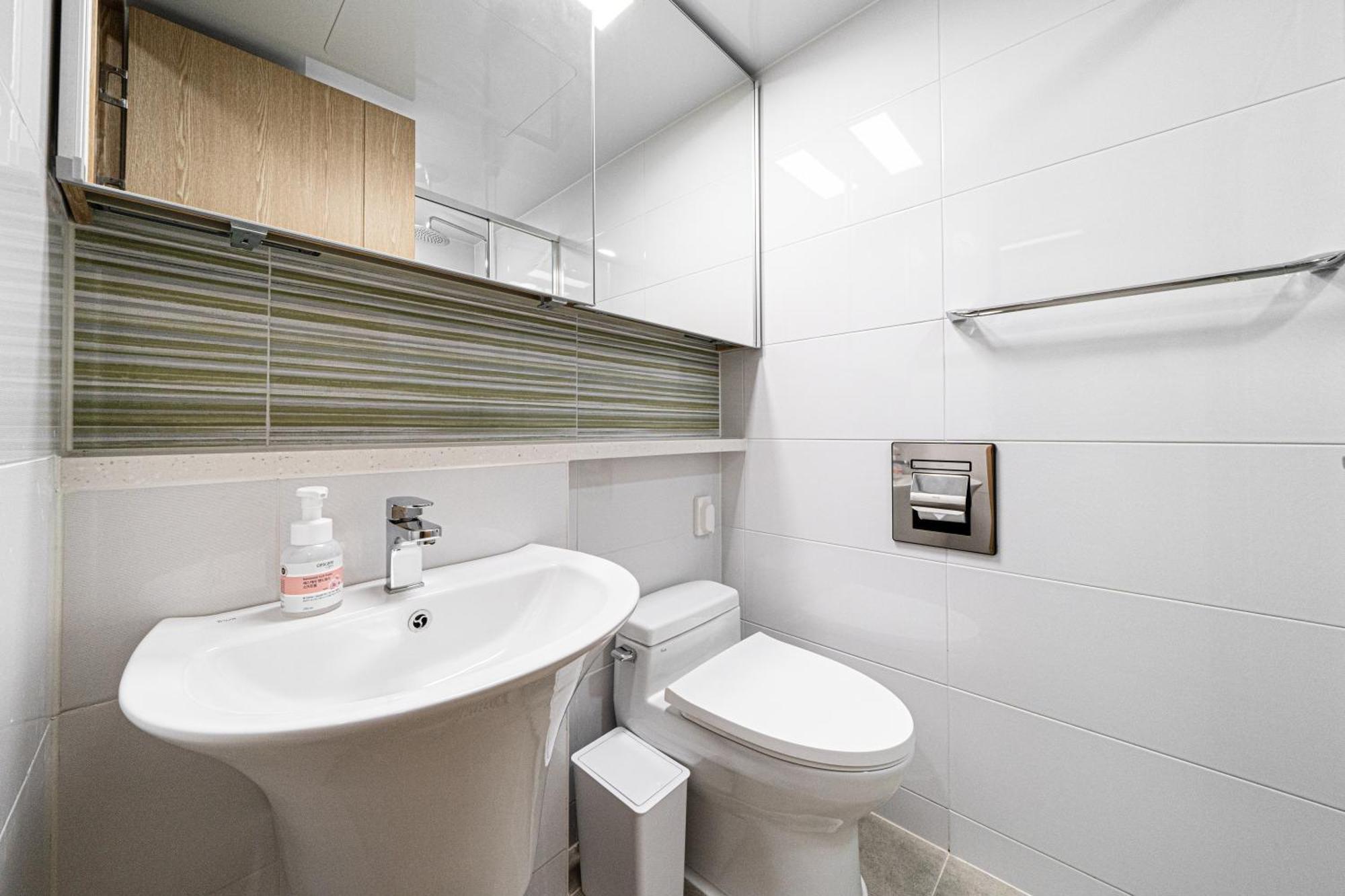 Urbanstay Myeongdong โซล ภายนอก รูปภาพ