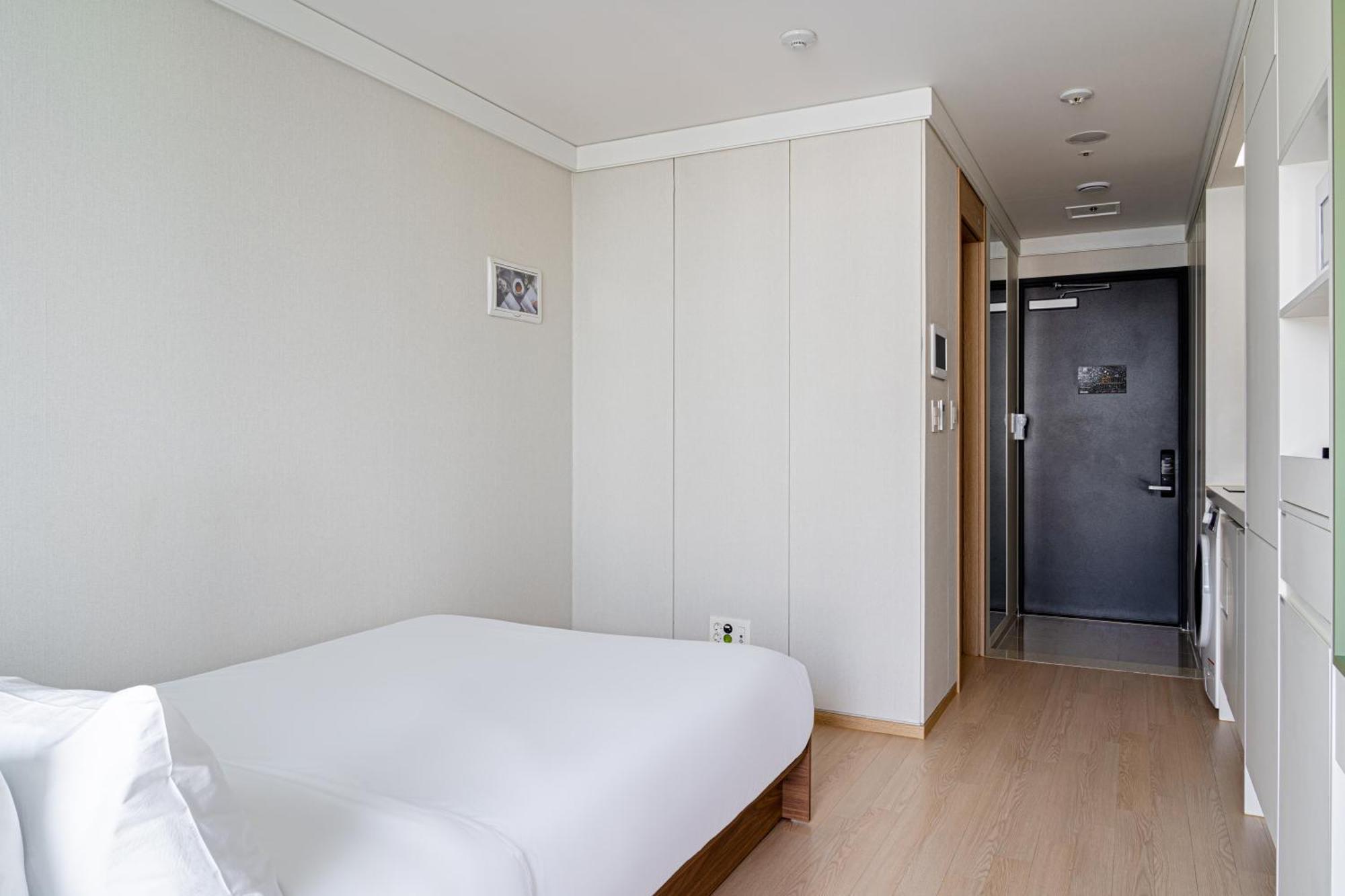 Urbanstay Myeongdong โซล ภายนอก รูปภาพ